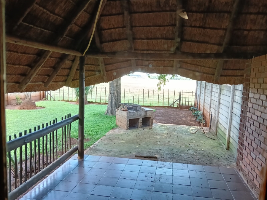 8 Bedroom Property for Sale in Brits Rural North West